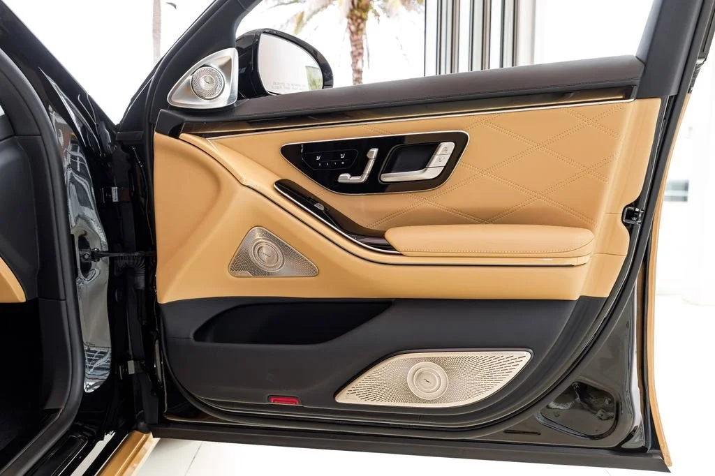 Used 2023 Obsidian Black Metallic / Colorado Beige Mercedes-Benz Maybach S 680 image 13