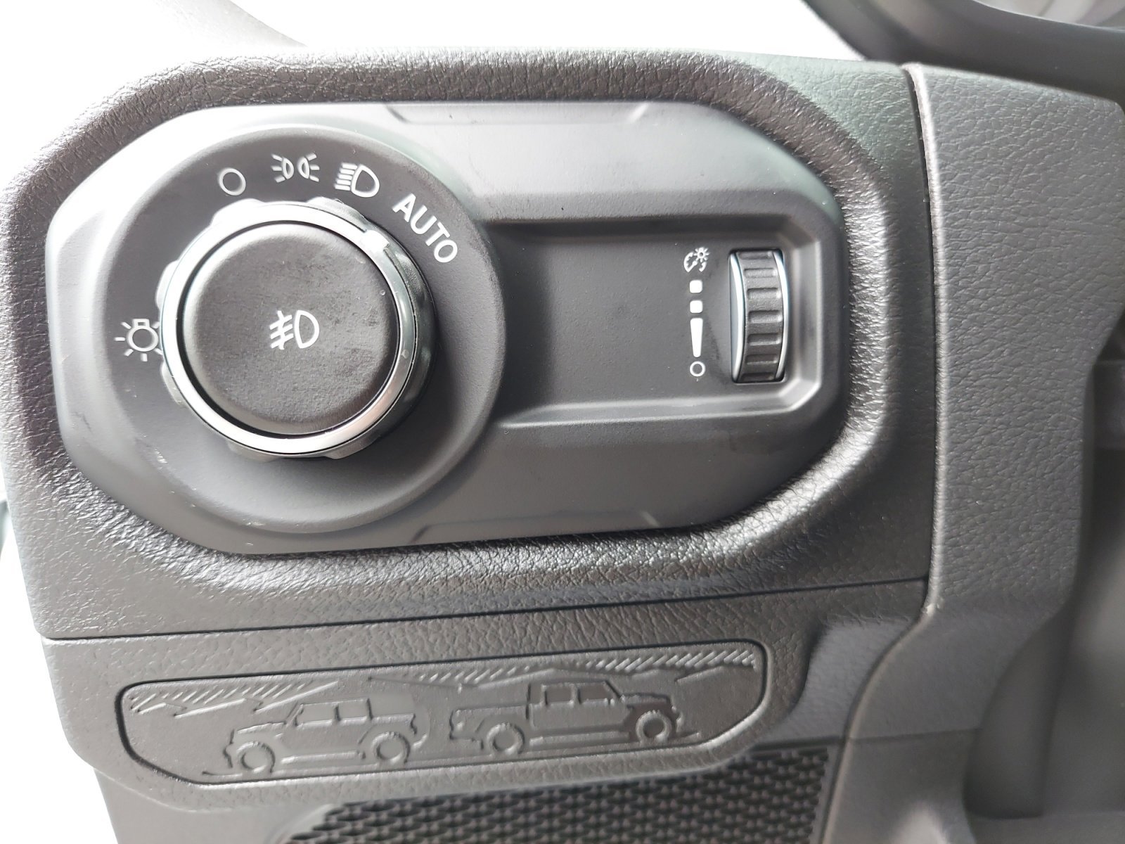 New 2026 Bright White Clearcoat Jeep Sport S image 25