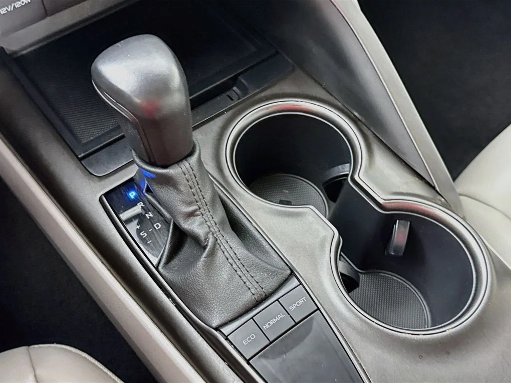 Used 2022 Gray Toyota SE image 20