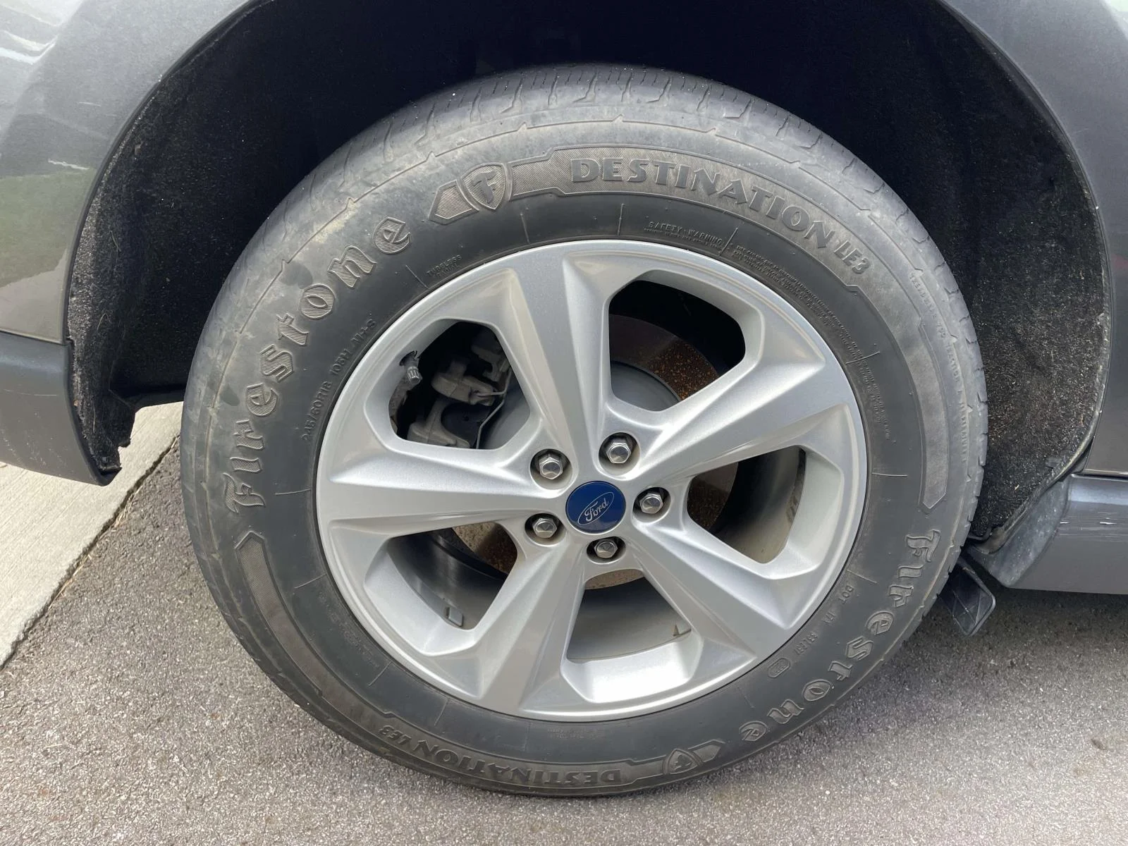 Used 2020 Magnetic Metallic Ford SE image 5