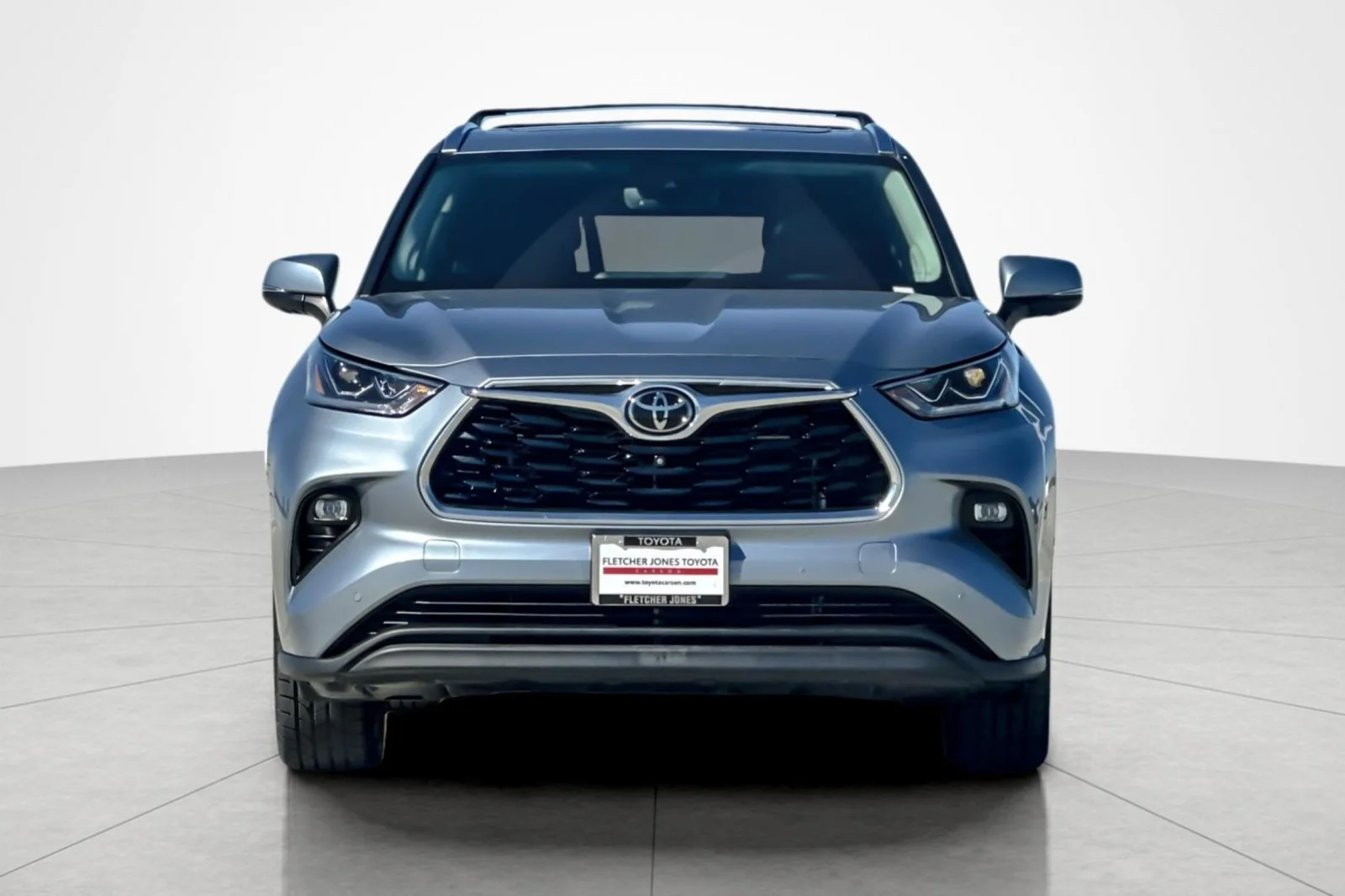 Used 2023 Moon Dust Toyota Limited image 8