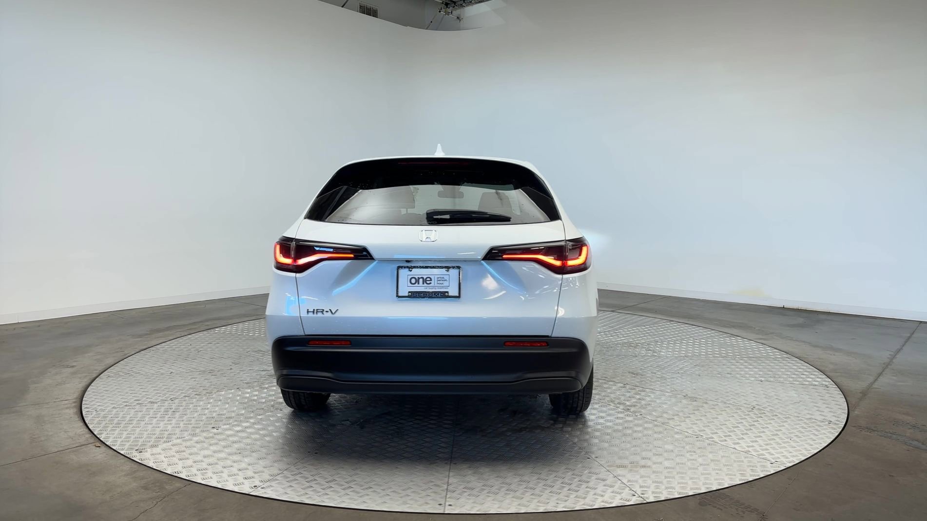 New 2026 Platinum White Pearl Honda LX image 7