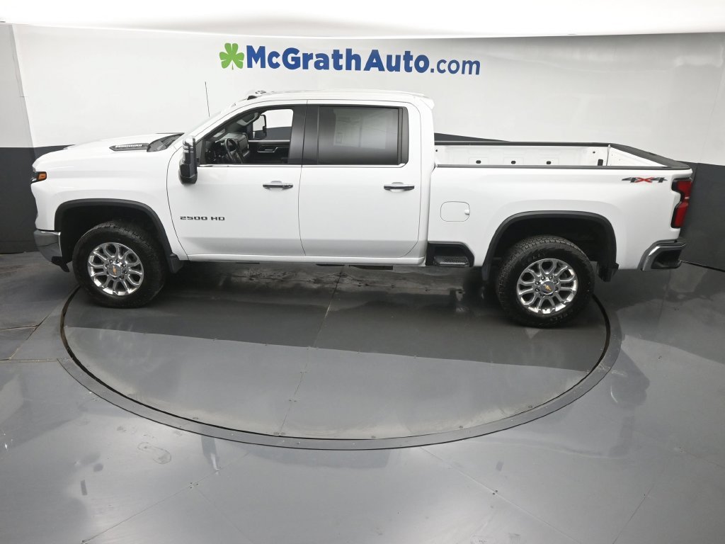 Used 2025 White Chevrolet LTZ image 24