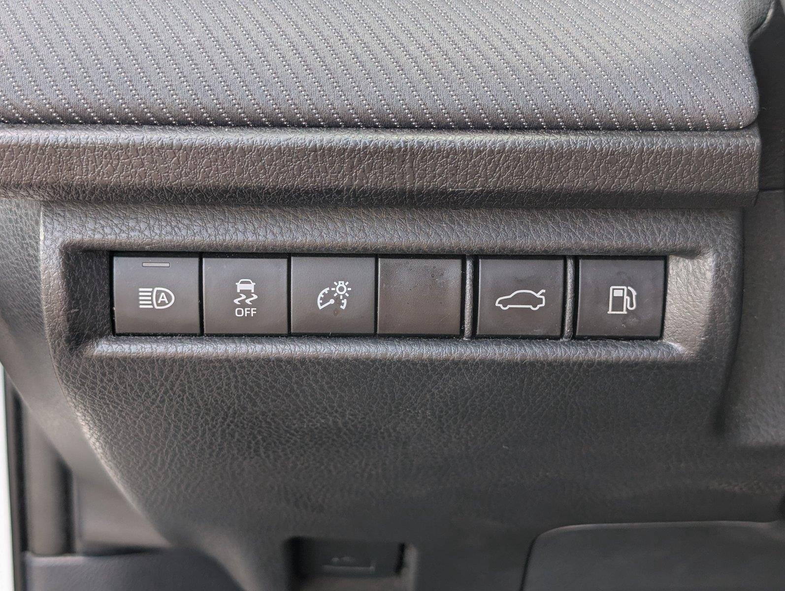Used 2025 Ice Cap Toyota SE image 30