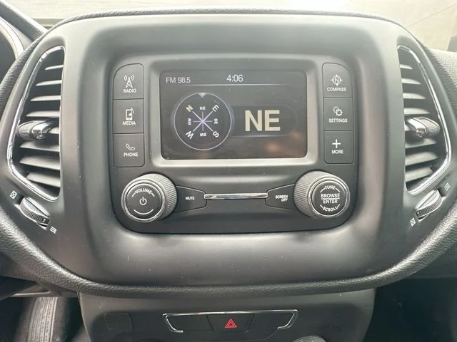 Used 2018 Gray Jeep Latitude image 20