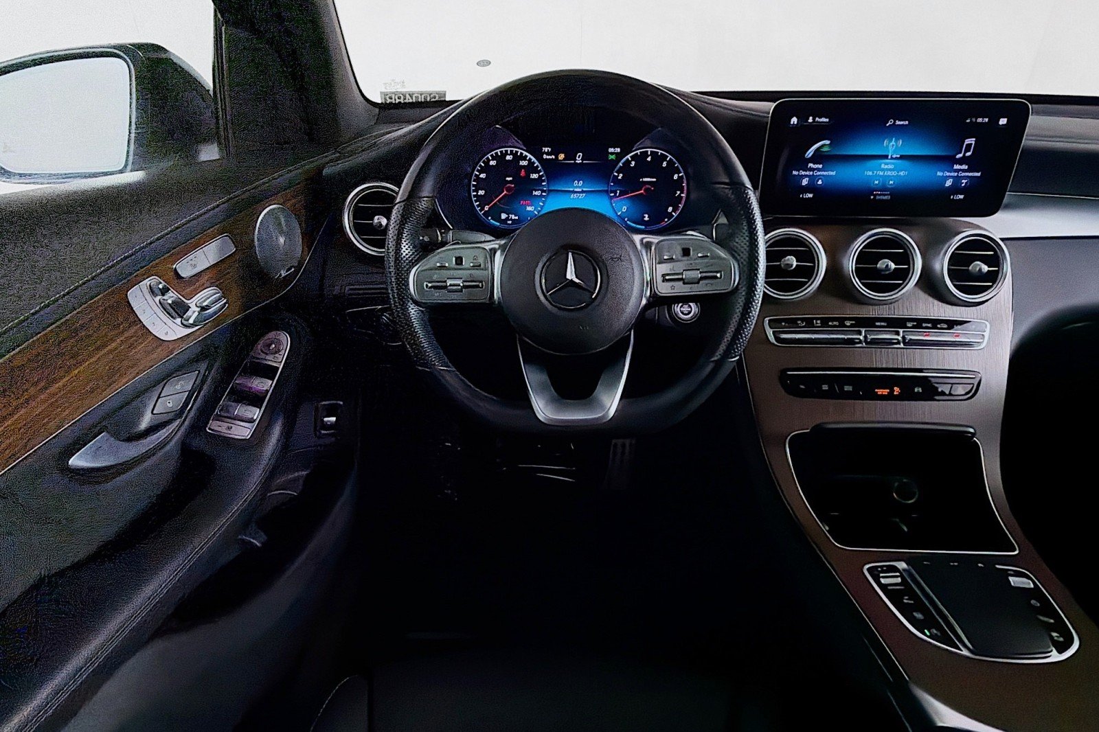 Used 2020 Polar White Mercedes-Benz GLC 300 image 5