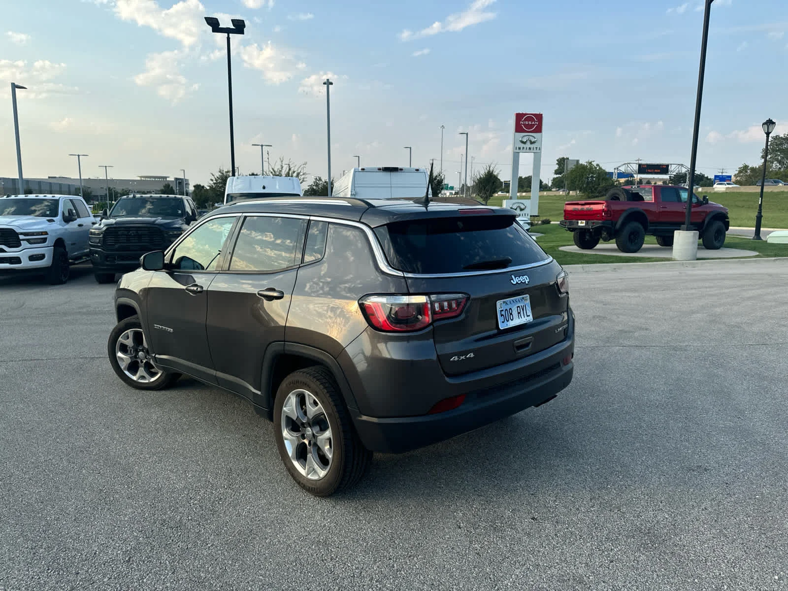 Used 2020 Granite Crystal Metallic Clearcoat Jeep Limited image 7