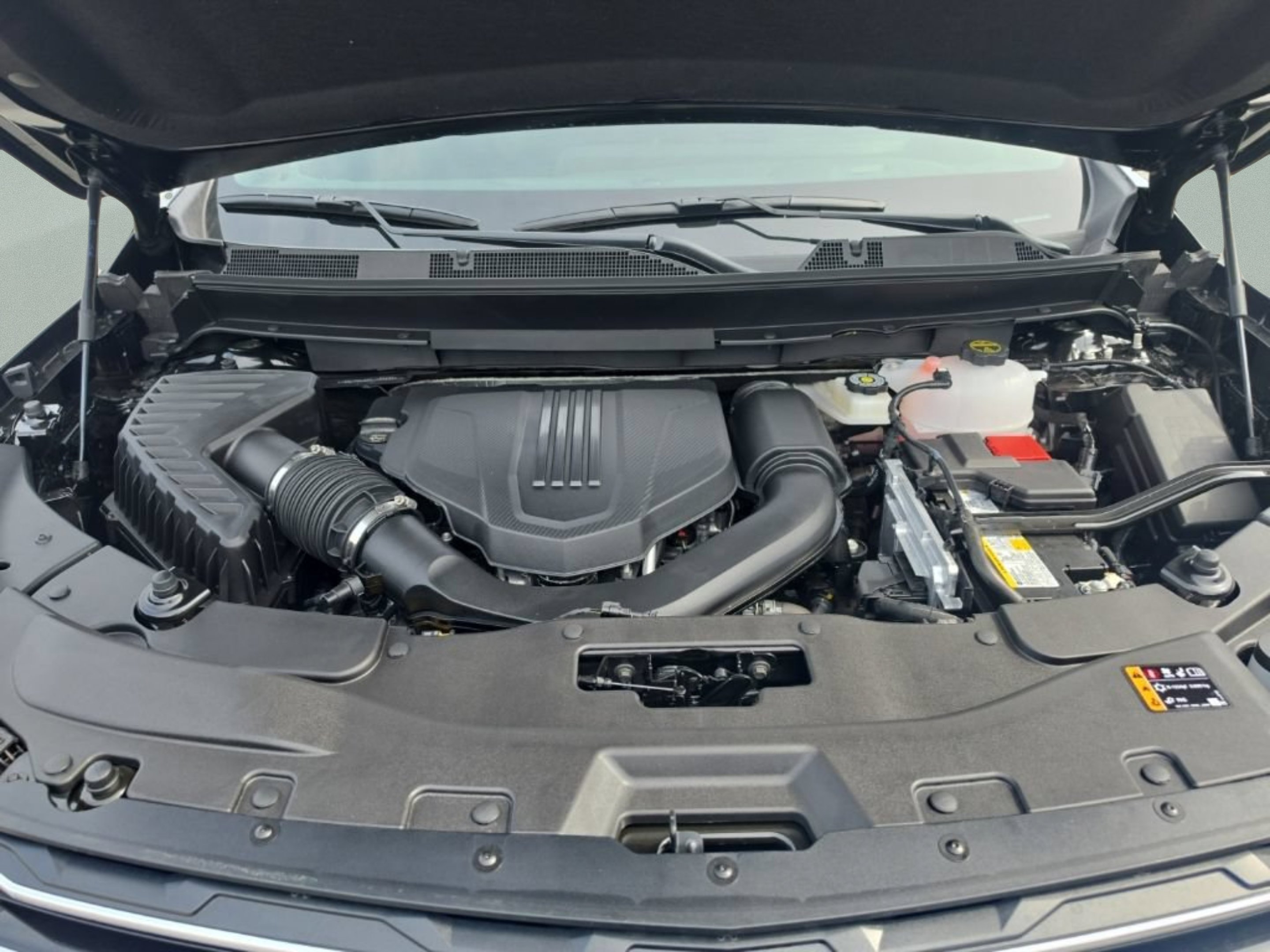 2027 Chevrolet Traverse LT - Photo 10