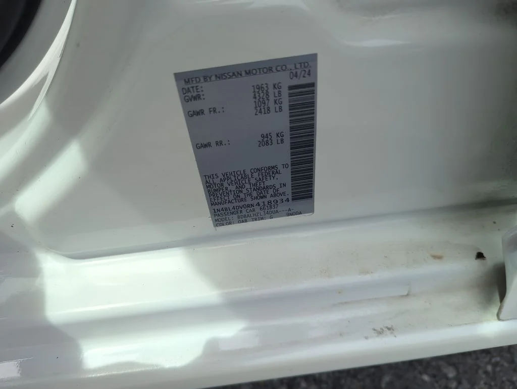 Used 2024 White Nissan 2.5 SV image 37