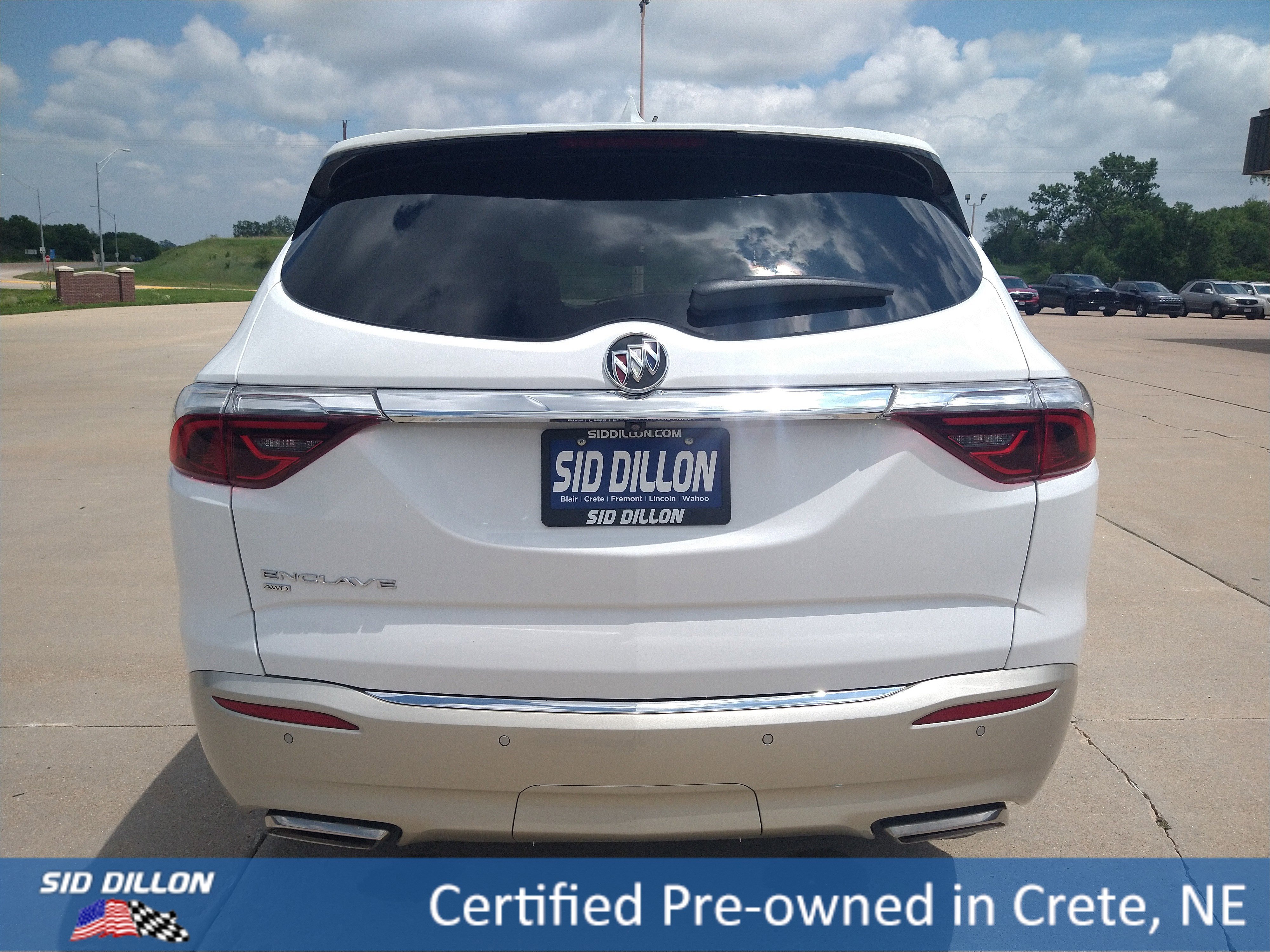 Used 2024 Summit White Buick Essence image 15