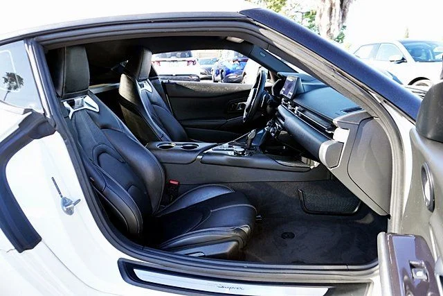 Used 2021 White Toyota 3.0 image 14