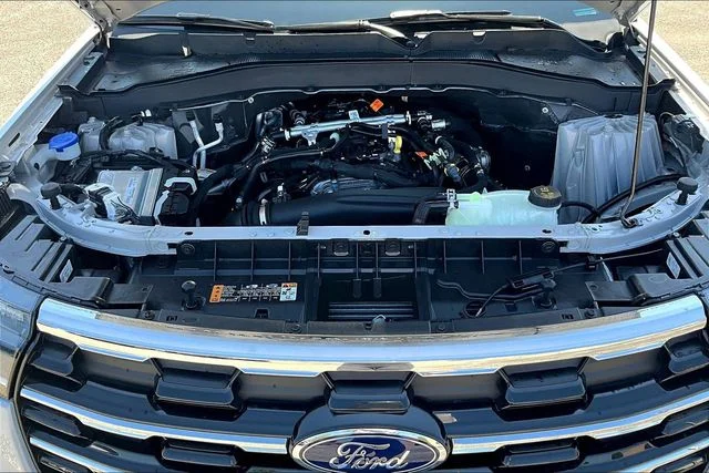 New 2026 Space White Metallic Ford Active image 12