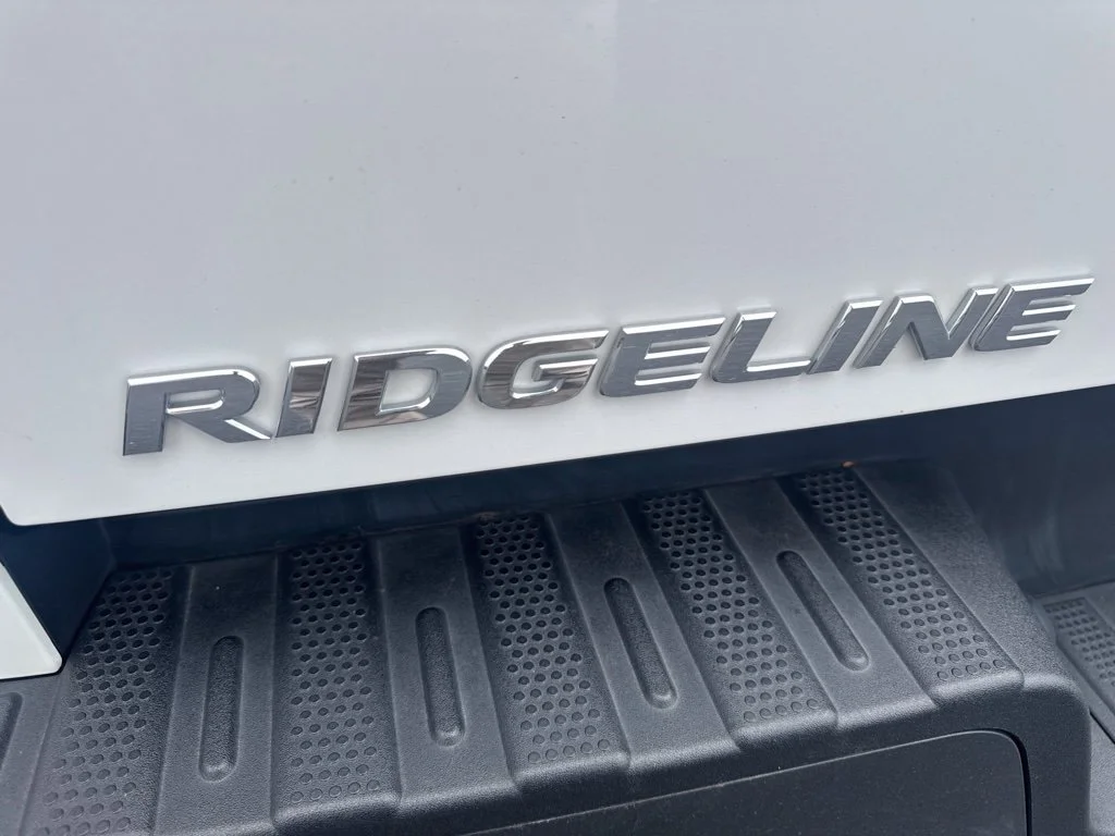 Used 2023 White Honda RTL-E image 10