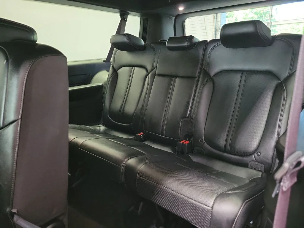 Used 2023 White Jeep Series II image 29
