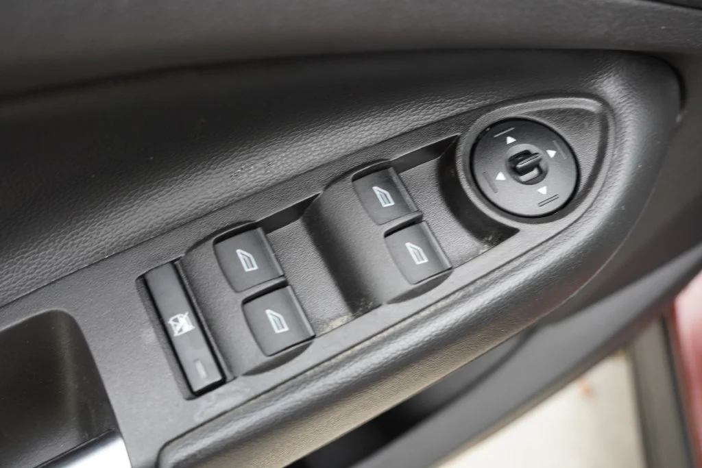 Used 2018 Red Ford SE image 21