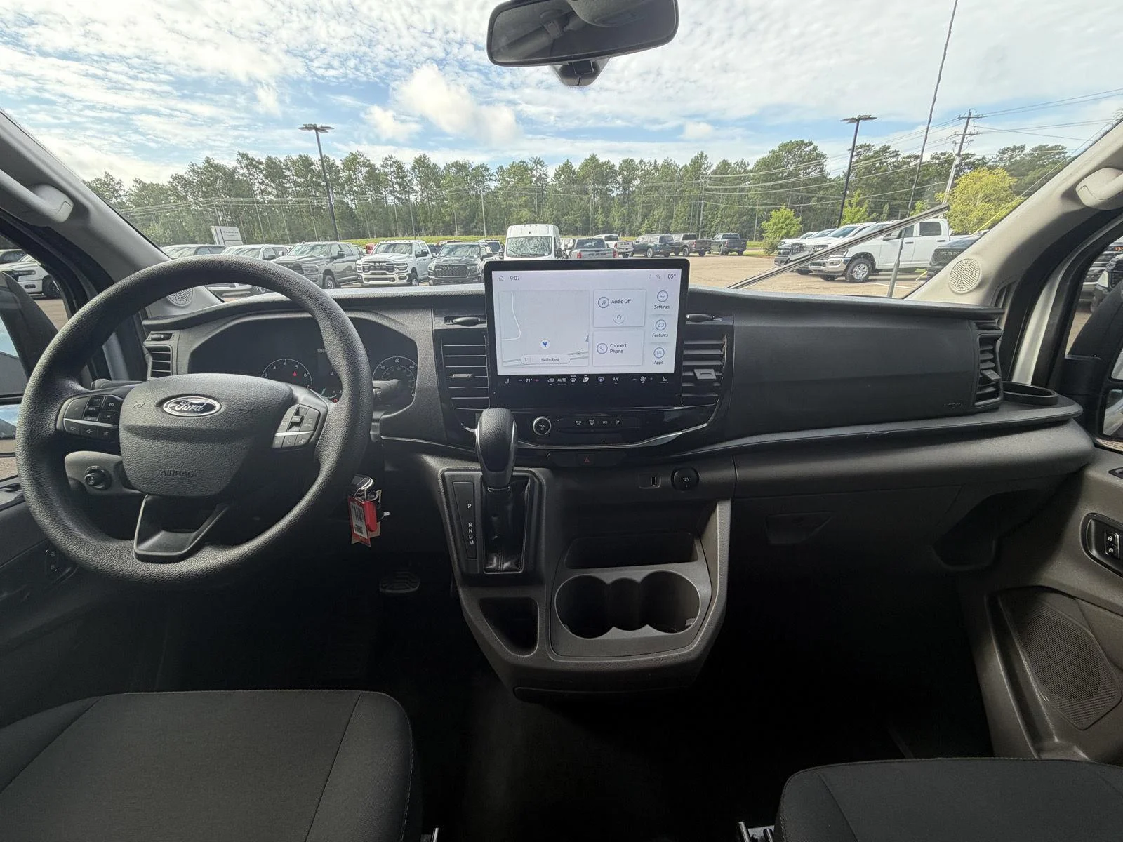 Used 2023 Oxford White Ford 350 XLT image 7