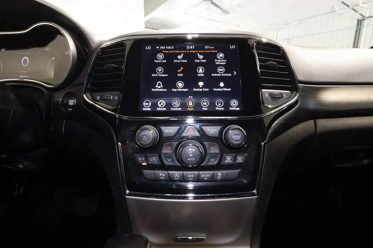 Used 2021 Gray Jeep Laredo X image 10
