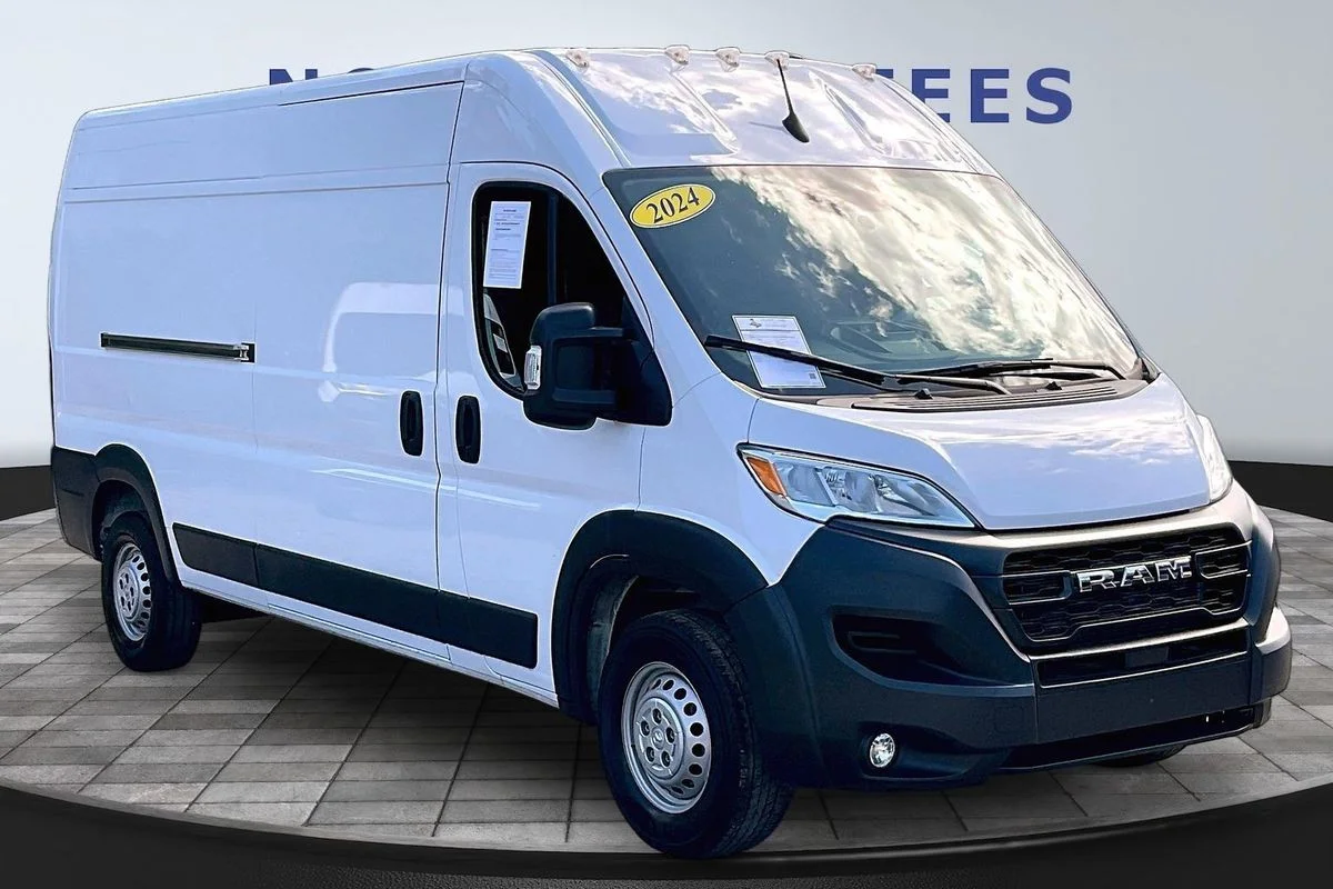 Used 2024  Ram Cargo Van Tradesman High Roof 159" WB w/Pass image 3