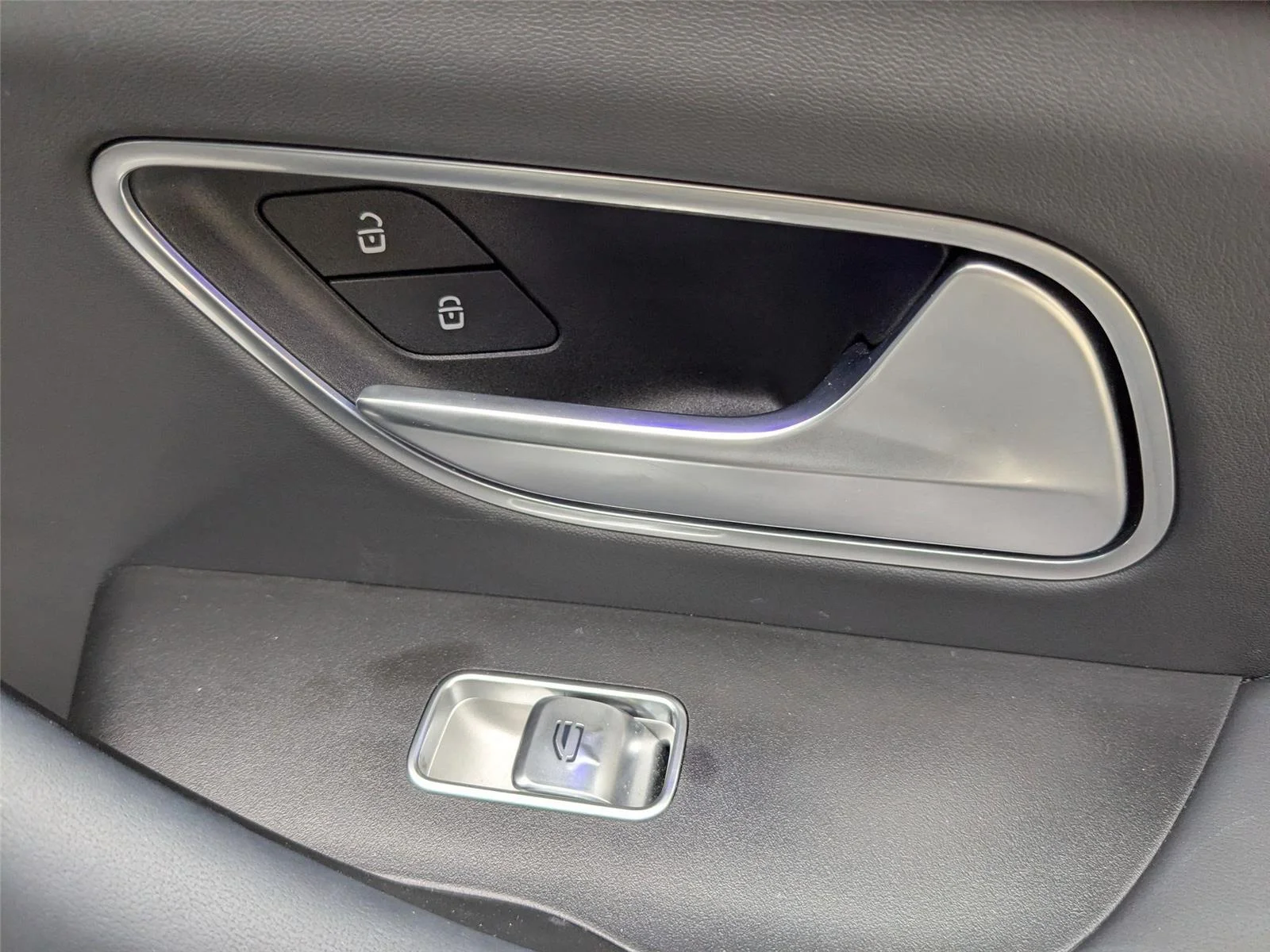 Used 2024 MANUFAKTUR Alpine Grey Mercedes-Benz AMG® GLE 63 S image 32