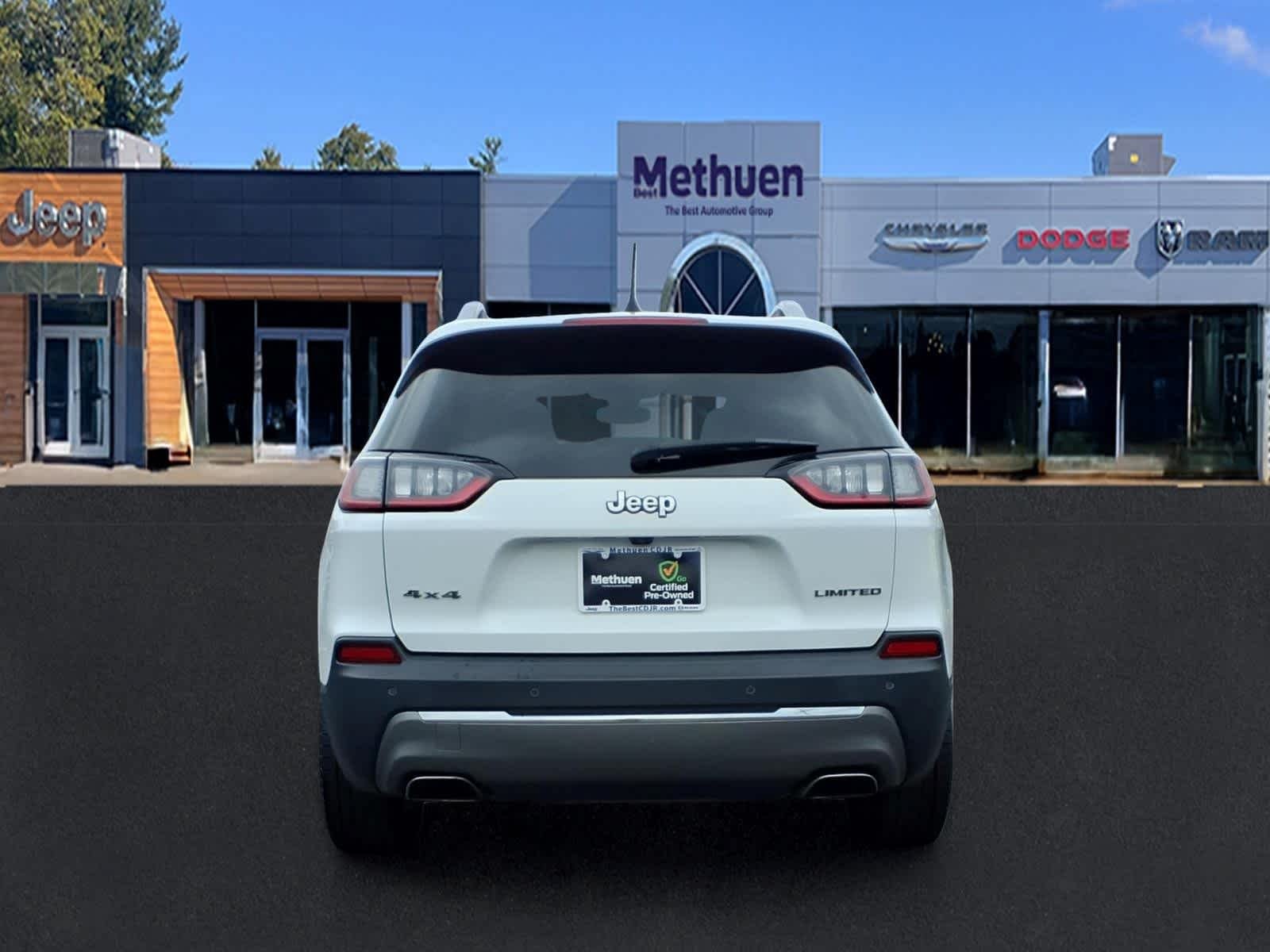 Used 2019 Bright White Clearcoat Jeep Limited image 4