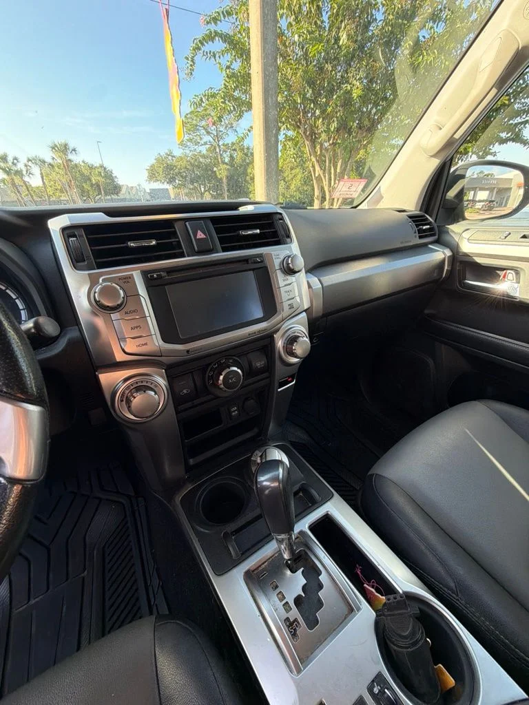 Used 2016  Toyota SR5 Premium image 13