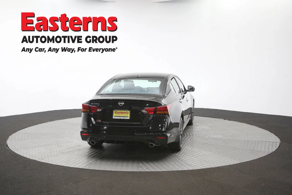 Used 2025 Black Nissan 2.5 SV image 40