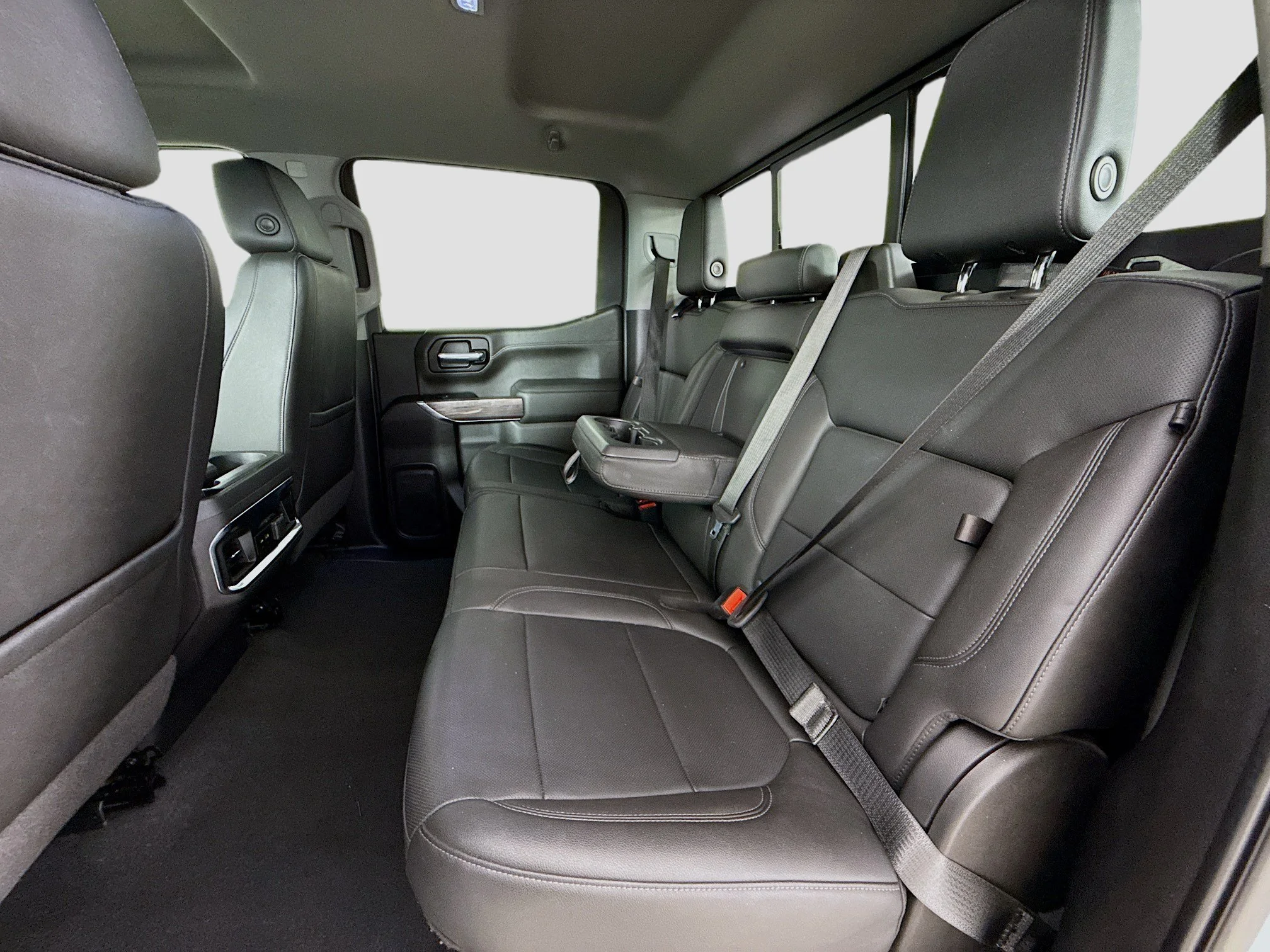 Used 2022 Iridescent Pearl Tricoat Chevrolet LTZ image 27