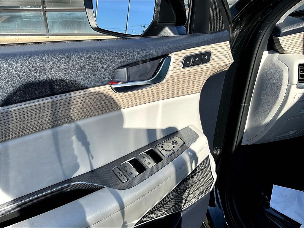 Certified Used 2021 White Hyundai Limited image 19