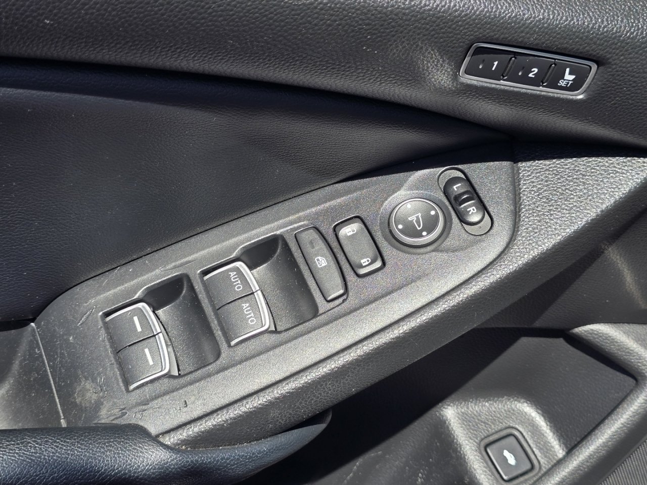 Used 2018  Honda Touring image 25