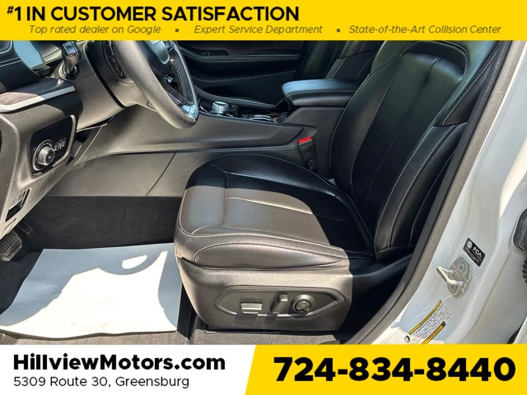 Used 2023 Bright White Clearcoat Jeep Limited image 27