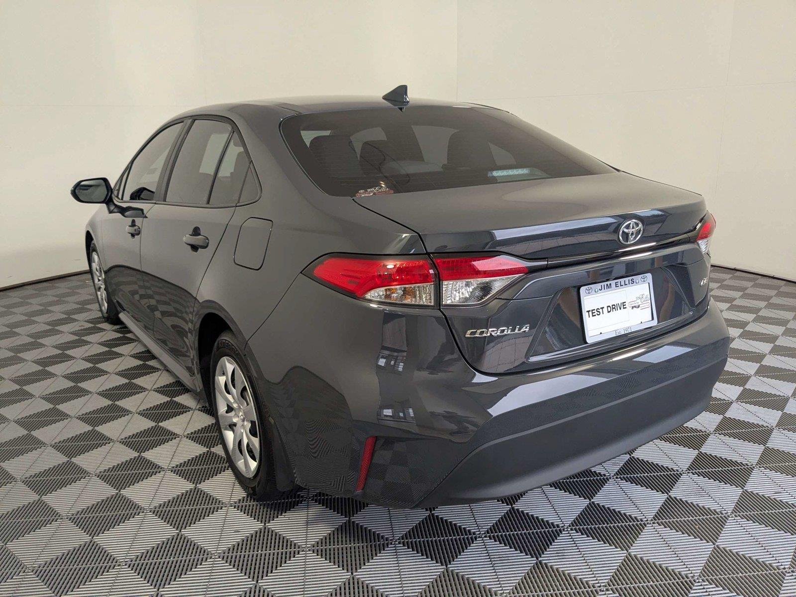Used 2025 Underground Toyota LE image 7