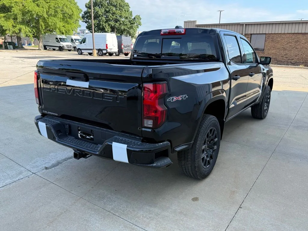 2026 Chevrolet Colorado Work Truck - Photo 8