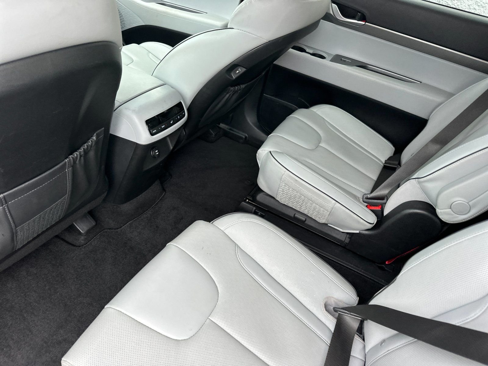 Used 2024 Red Hyundai SEL image 12