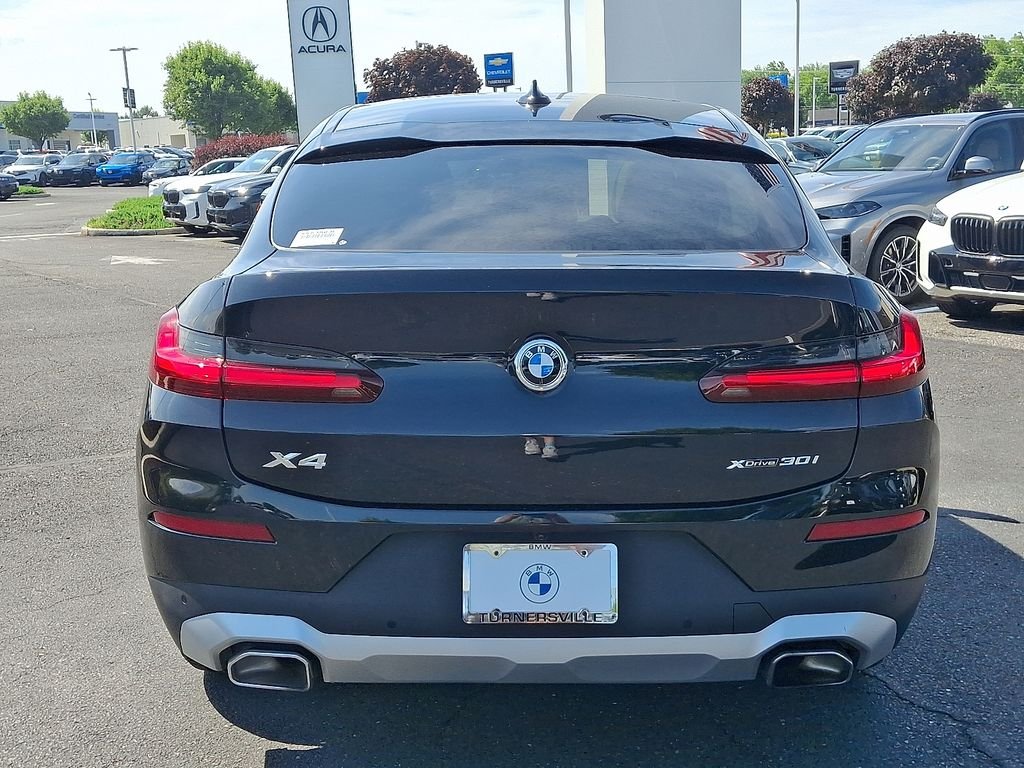 Certified Used 2023 Black Sapphire Metallic BMW xDrive30i image 5