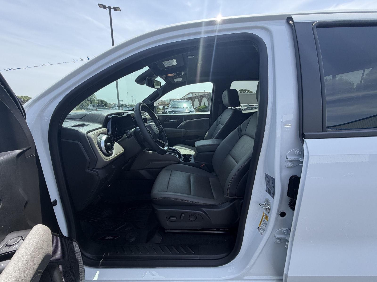 Used 2024 Summit White Chevrolet ZR2 image 9