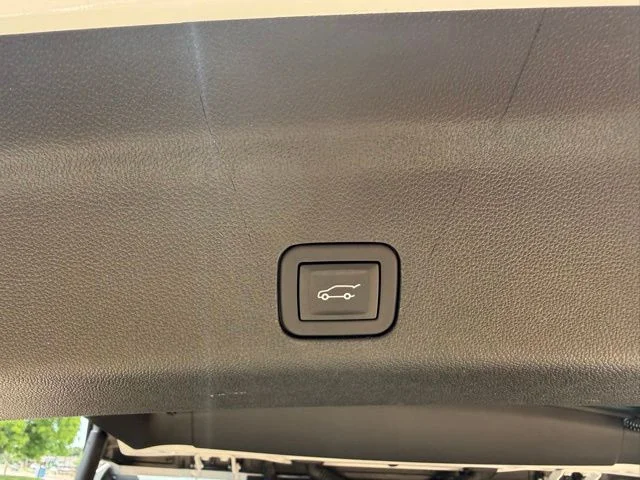 Used 2025 Summit White GMC Denali image 20