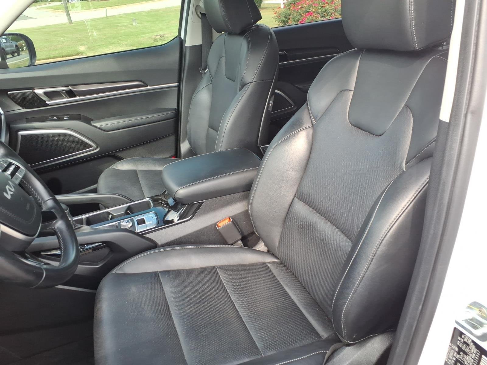 Used 2023  KIA S image 22