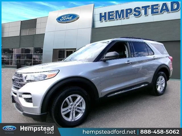 2024 Ford Explorer XLT 4WD's photo