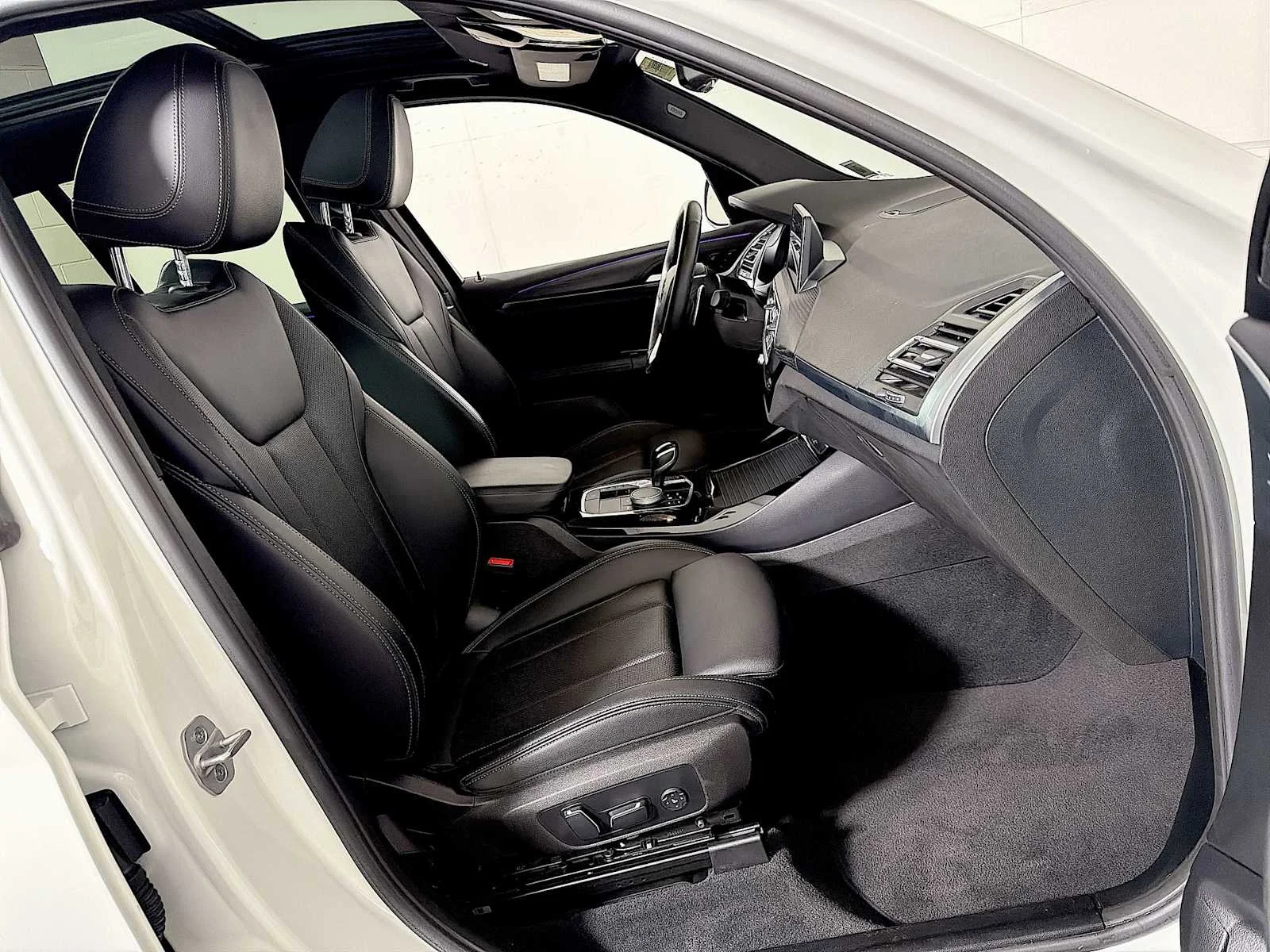 Certified Used 2024 Alpine White BMW xDrive30i image 24