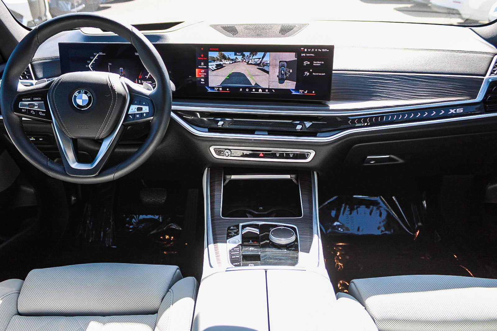 Used 2024 Skyscraper Grey Metallic BMW sDrive40i image 13