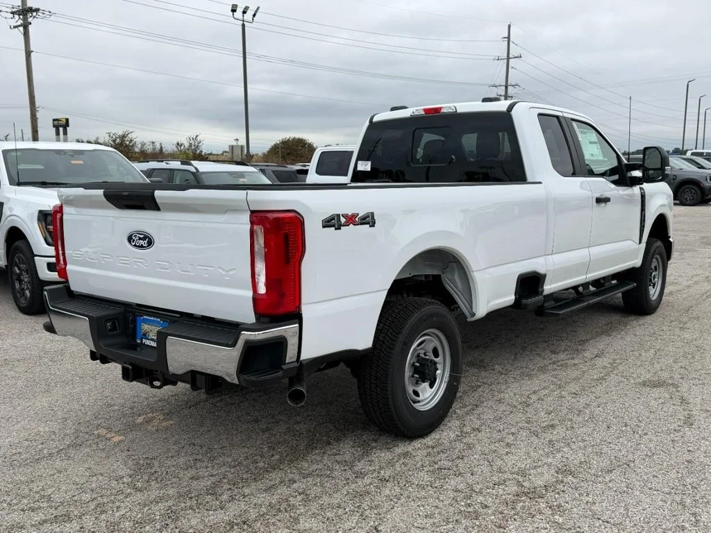 New 2027 Oxford White Ford F-350® XL image 3