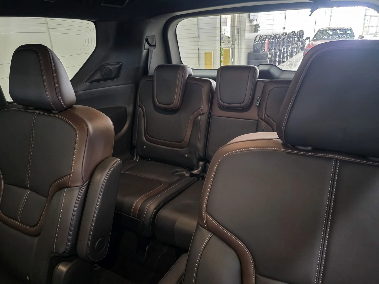 2025 Nissan Armada SL - Photo 25