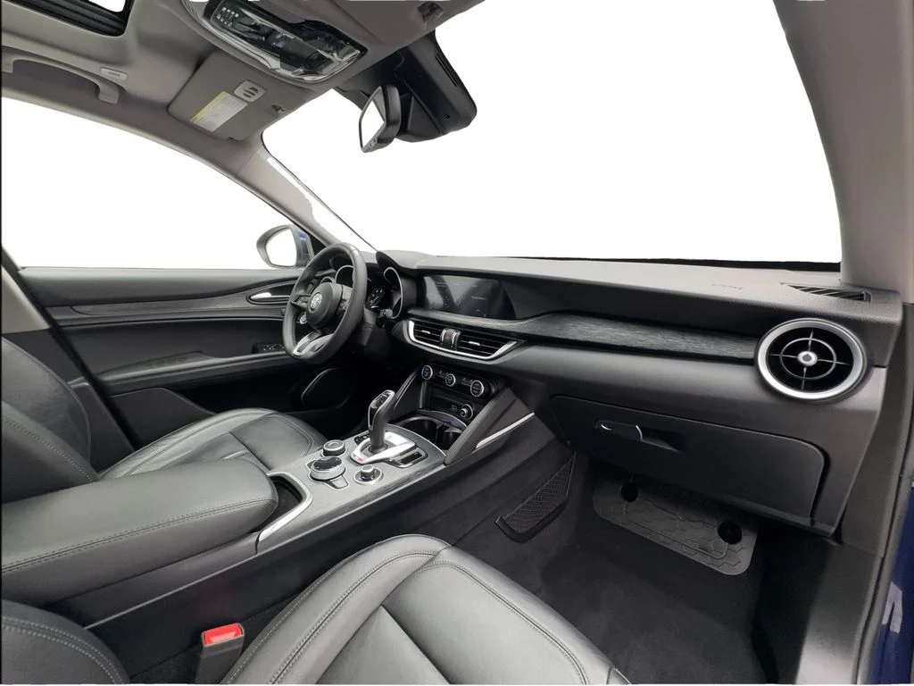 Used 2021 Blue Alfa Romeo Sprint image 30