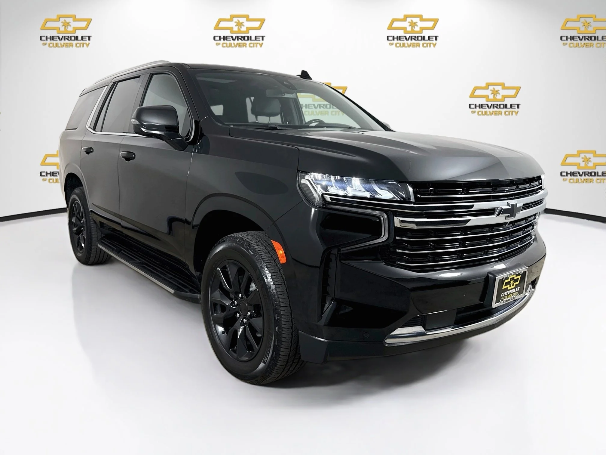 Used 2022 BLACK Chevrolet LT image 1