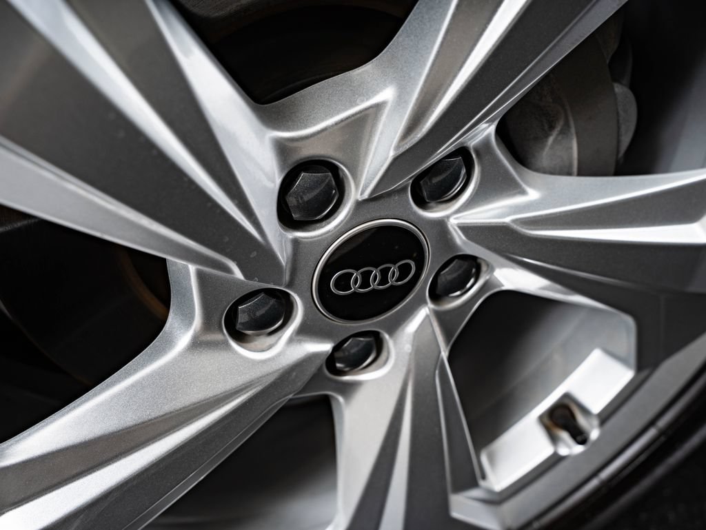 Used 2023 Daytona Gray Pearl Audi 45 S line Premium image 8