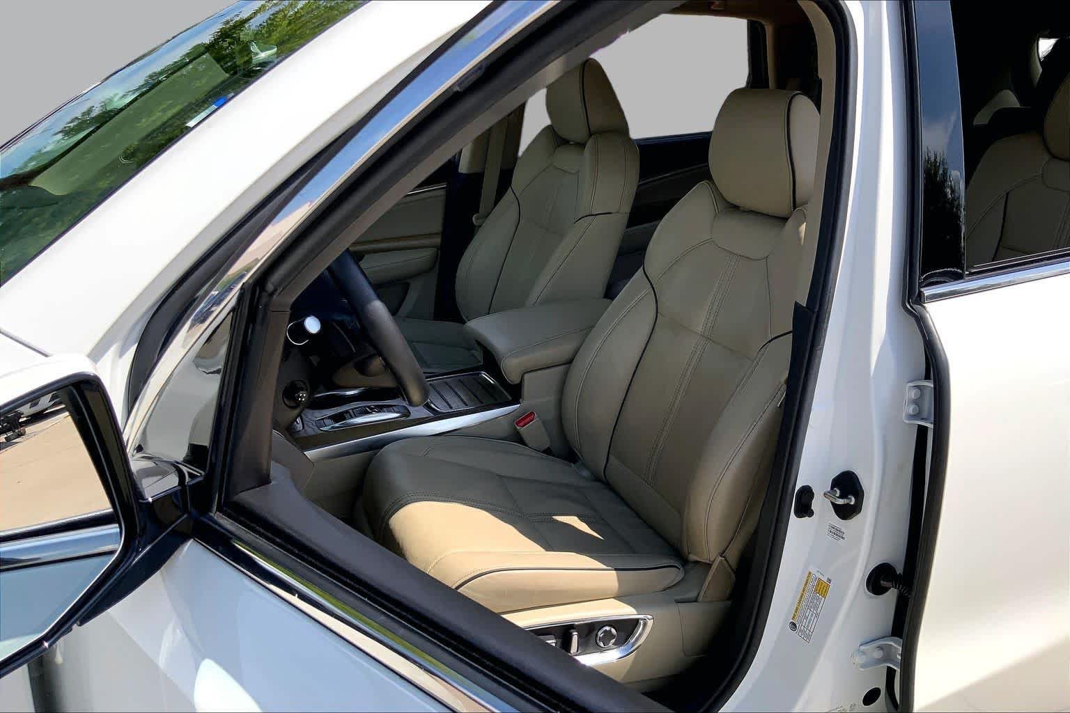 Used 2019 White Diamond Pearl Acura w/Advance Pkg image 8