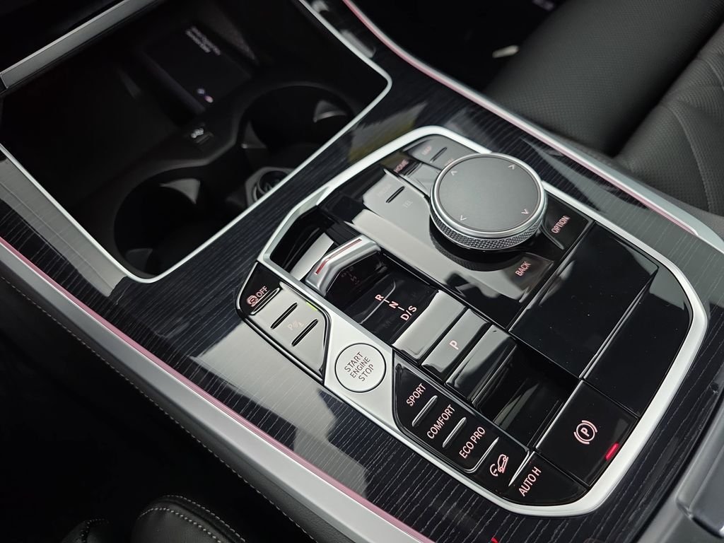 New 2026 Alpine White BMW xDrive40i image 25