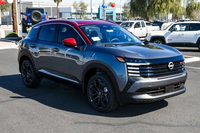 New 2026 Gun Metallic / Scarlet Ember Tintcoat Two-tone Nissan SR image 42