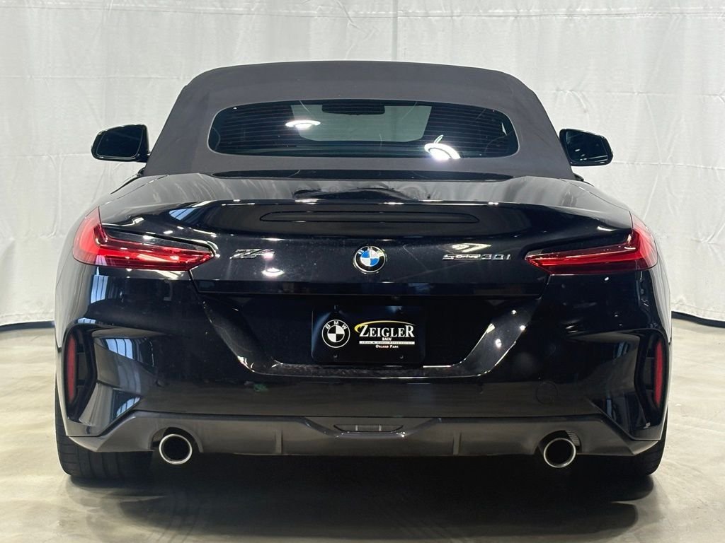 Used 2026 Black BMW sDrive30i image 5