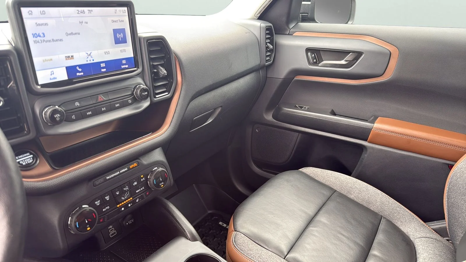 Used 2023 Blue Ford Outer Banks image 19